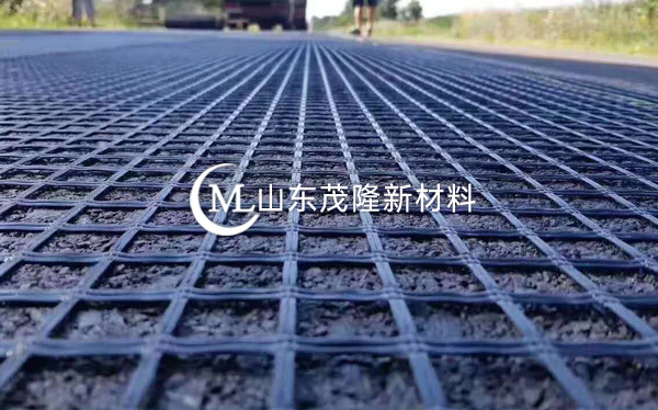 《濟青高速改擴建》玻纖鋼塑格柵、抗裂貼施工