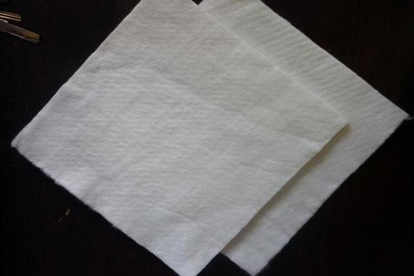 土工布能否抵御日曬對其產(chǎn)生的影響？  第2張