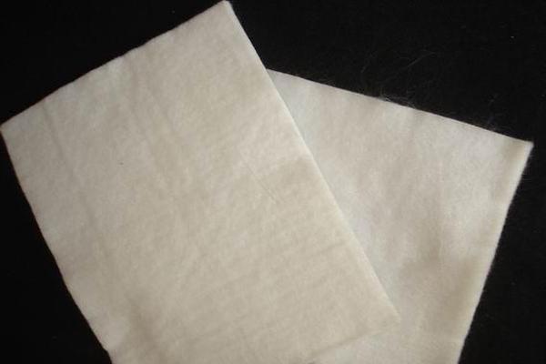 高強(qiáng)加筋土工布的加筋強(qiáng)度有多高呢？  第1張