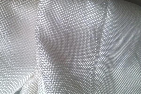 高強(qiáng)加筋土工布的強(qiáng)度和重量的關(guān)系  第1張