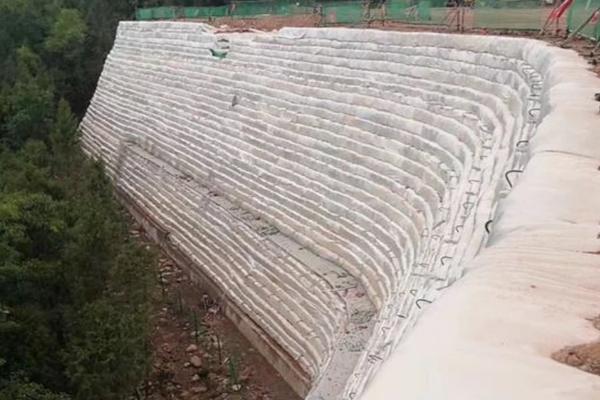 高強加筋土工布的加筋長度應該從什么位置算起呢  第3張