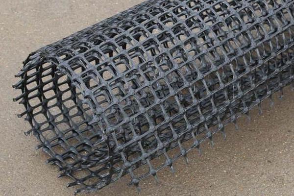 高強(qiáng)加筋土工布與土工格柵的區(qū)別  第2張