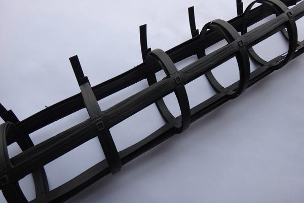 高強(qiáng)加筋土工布的長(zhǎng)度是到柱邊還是軸線 第1張