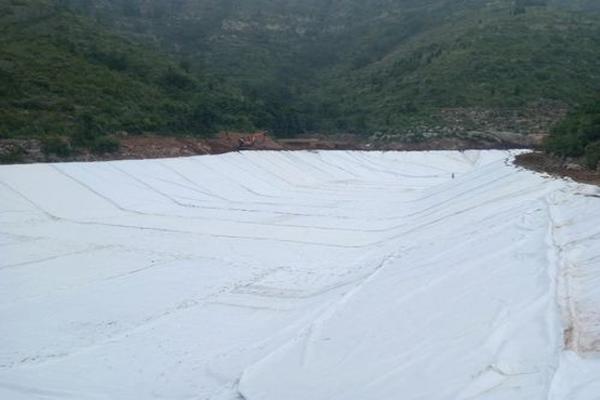 土工布可以直接粘在水泥上嗎  第1張